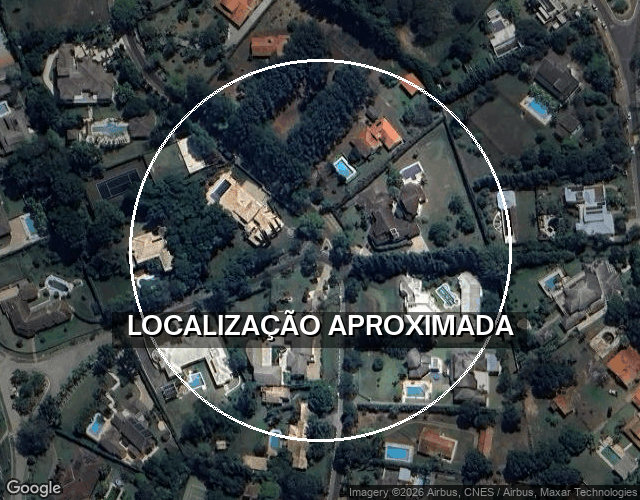 Duas casas em terreno de 3.234,50 m², 722 m² construídos