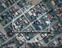 Fração de imóvel com 93,75m² em terreno de 375m², casa de 70m², 5 quadras do mar