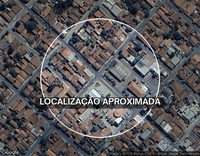 Casa e Edifício Comercial com Piscina e Churrasqueira