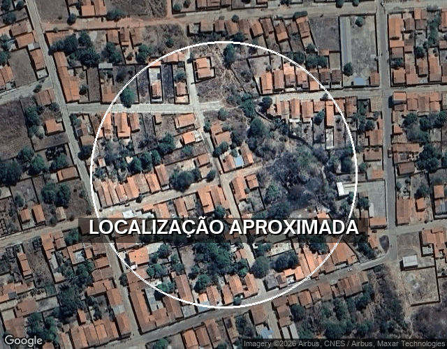 Casa com 150m² de área privativa, varanda, desocupada