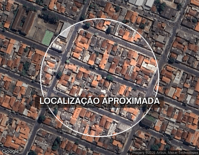 Casa espaçosa com 250m² e 198m² construídos, ocupada