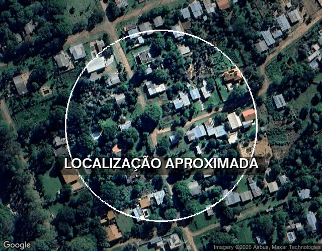Casa espaçosa com 5 quartos e 3 banheiros, desocupada