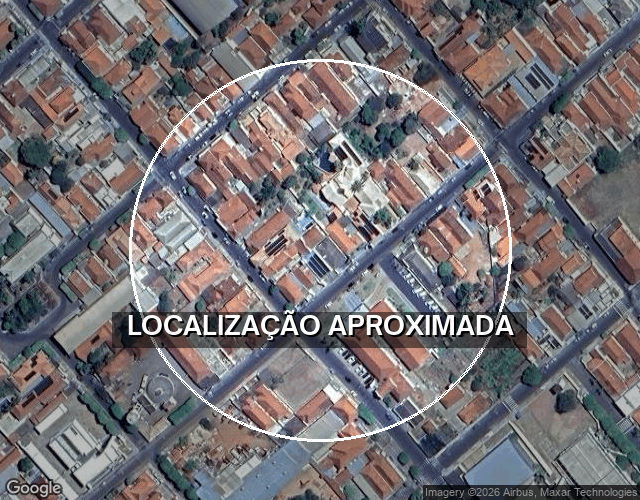 Imóvel residencial com 2 casas e 122m² de área construída em Urupês/SP