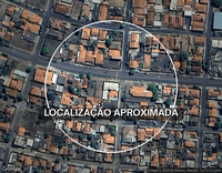 Casa com 3 quartos e garagem no Centro em Nova Ponte/MG