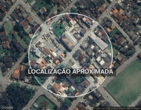 Apartamento em Condomínio Fechado com Varanda e Vaga