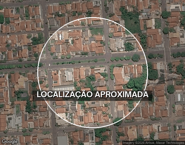 Casa antiga com 7 dependências e 81,25m²