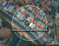 Casa com 218m² privativos e 547m² de terreno, 6 vagas de garagem