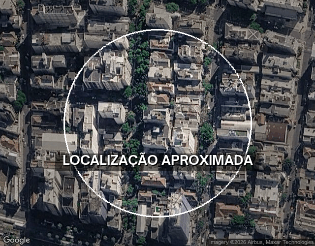 Apartamento 202 com vaga no 1º andar - Rua Thomaz Flores, 296