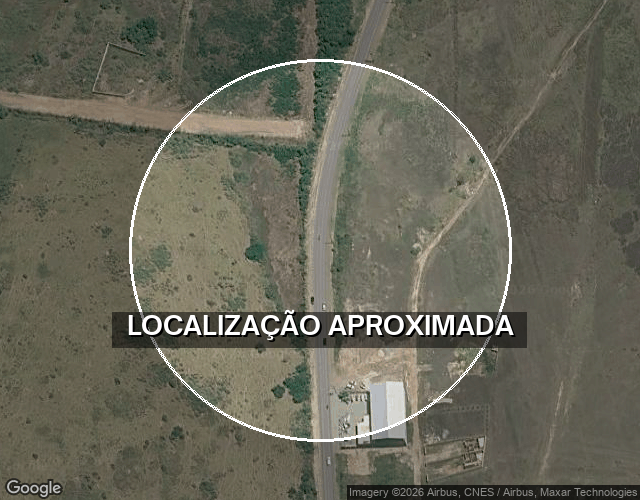 Casa com 3 quartos e 2 banheiros em condomínio - Área total 385m²