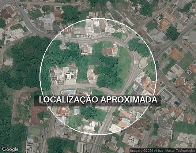 Casa 301m² com Terreno 756m² Ocupada em Florianópolis