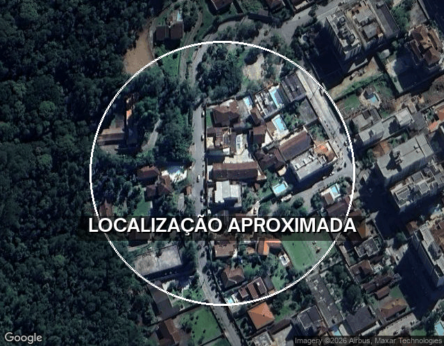 Casa sobrado 4 quartos e piscina em condomínio Teresópolis/RJ