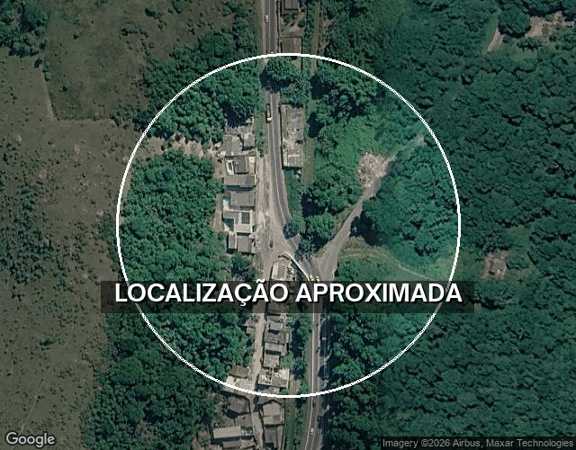 Casa com 3 quartos, varanda e área de serviço em Magé/RJ
