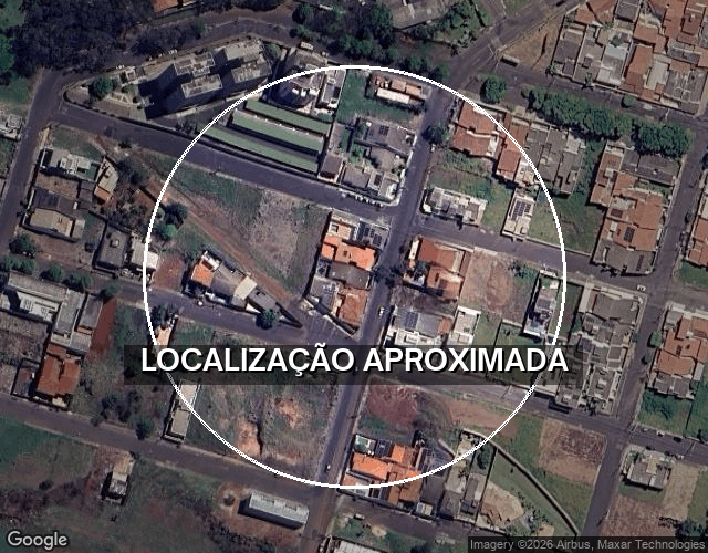 Prédio comercial com 3 quartos e 2 banheiros em Uberlândia/MG