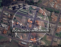 Prédio comercial com 3 quartos e 2 banheiros em Uberlândia/MG