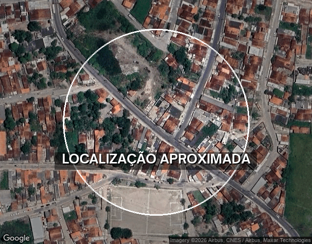 Casa com 2 Quartos e 1 Banheiro em Condomínio