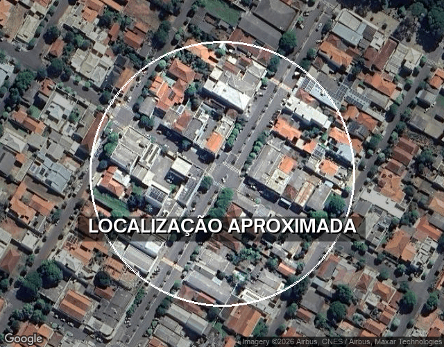 2 Terrenos Desocupados com Ótima Localização