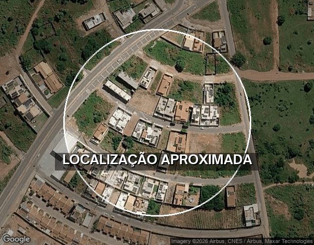 Casa Ocupada com 537m² de Área Construída