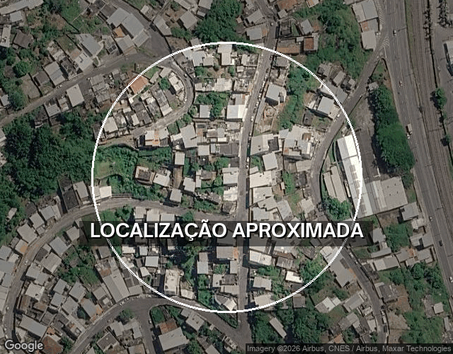 Casa com 2 Quartos e 2 Lojas Comerciais em Juiz de Fora