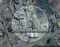 Terreno com 2 Edificações em Alvenaria, 130m² de Área Construída