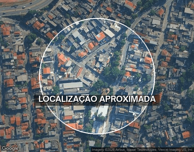 Casa em Condomínio com Quintal e 2 Vagas