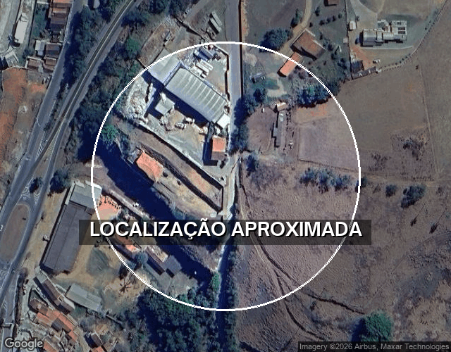 Casa com 4 quartos e amplo terreno em Socorro/SP