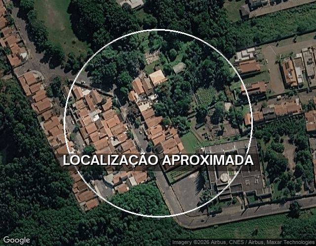 Casa Alto Padrão com Piscina, 390m² de Terreno