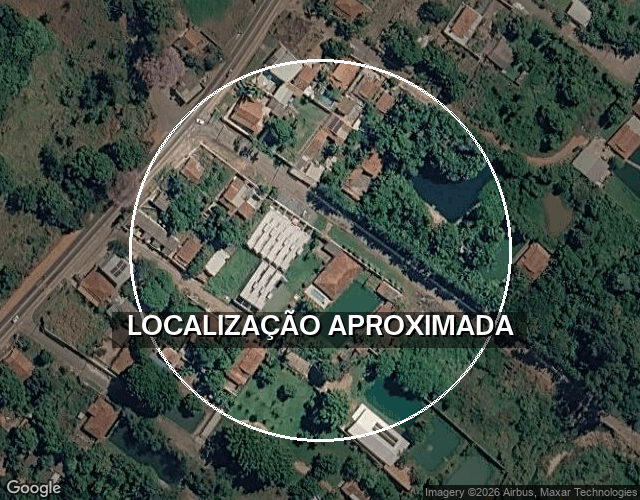 Casa com 2 banheiros e vaga de garagem em Trindade