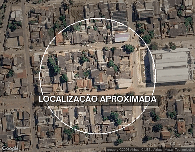 Casa com 2 quartos e varanda em condomínio