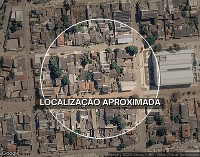 Casa com 2 quartos e varanda em condomínio