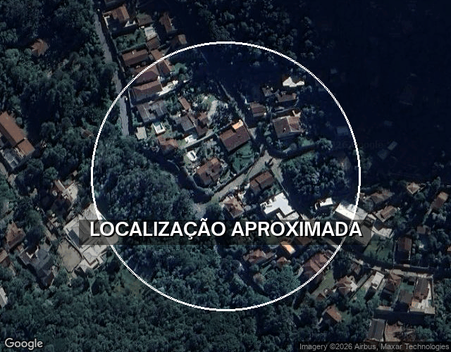 Casa de Condomínio com 6 Suítes e Piscina em Petrópolis