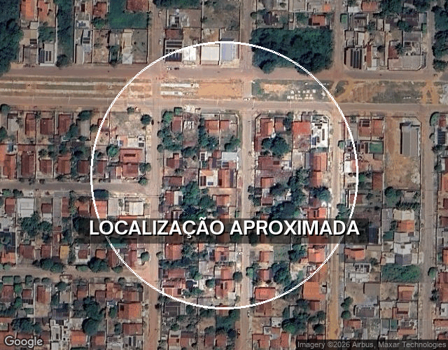 Casa ocupada com 135m² de área construída