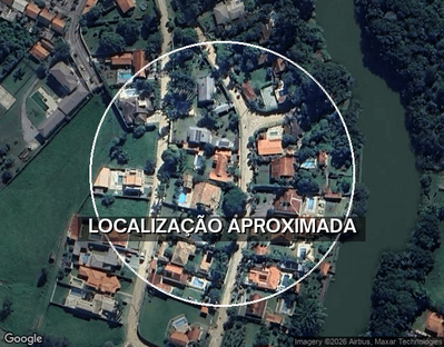 Casa desocupada com 6 quartos, 6 banheiros e 329,54 m²