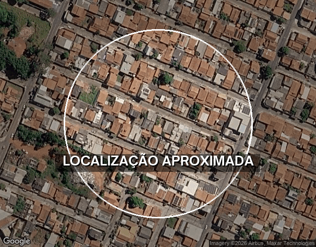 Casa 4 quartos, 3 banheiros e 334 m² para reformar