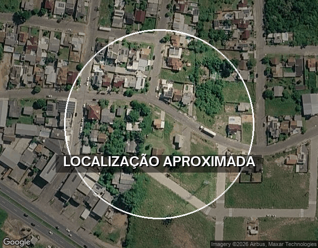 Casa de Madeira com 1 Quarto e 50m² em Mau Estado