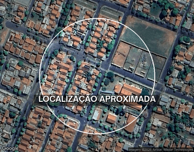 Casa residencial com lote e 2 quartos