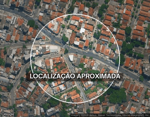 Casa desocupada com terreno de 379,38 m²